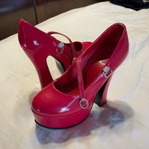 Sz 6 1/2 Red Mary Jane Platform Heals